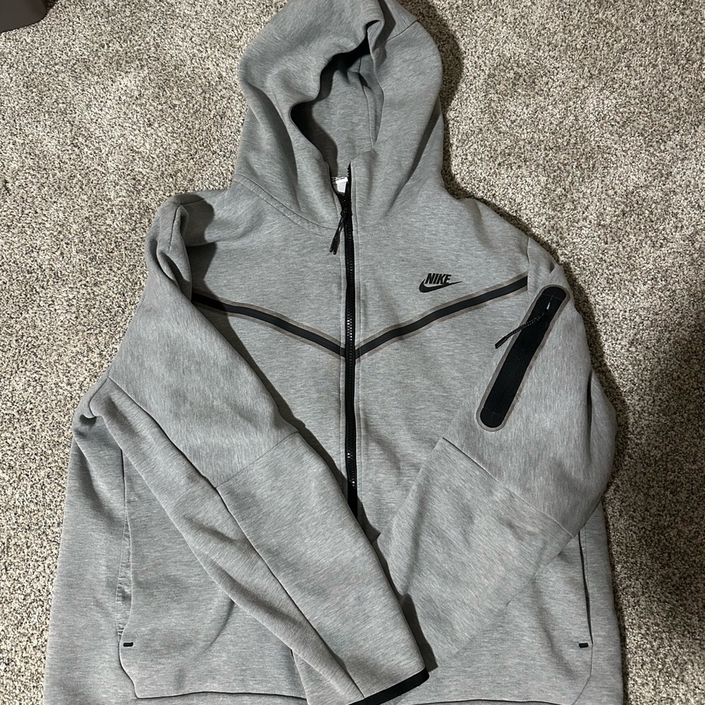 Men’s Nike Heather Gray Full-Zip Sweatshirt